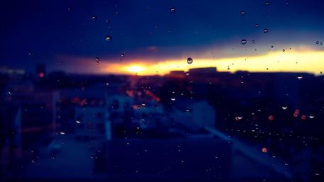Waterdrops on window glass wallpaper