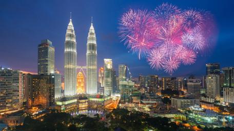 Petronas Twin Towers -  Kuala Lumpur, Malaysia wallpaper
