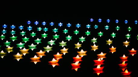 Colorful paper boats wallpaper