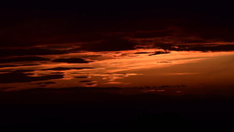 Evening Sky in Dark Hues wallpaper