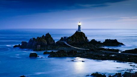 Serenity at La Corbiere Lighthouse wallpaper