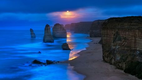 Twelve Apostles (Marine National Park, Port Campbell ) wallpaper