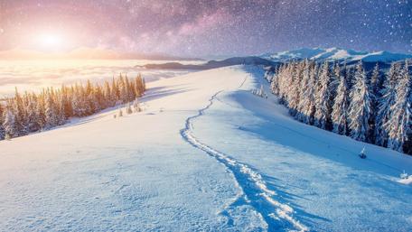 Snow trail on ridge wallpaper