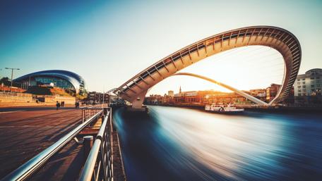 Gateshead Millennium Bridge (UK) wallpaper