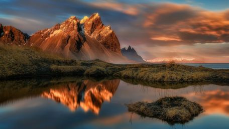 Vestrahorn reflection wallpaper