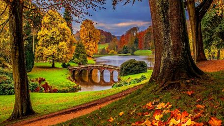 Stourhead Gardens - England wallpaper