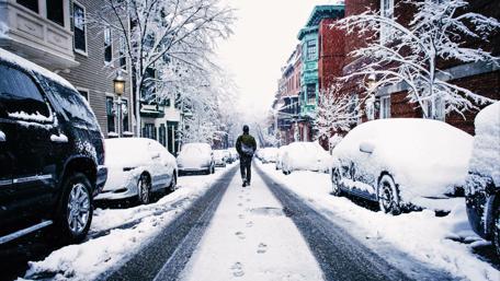 Snowy street wallpaper