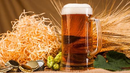 Golden Beer Refreshment for Beer Lovers wallpaper