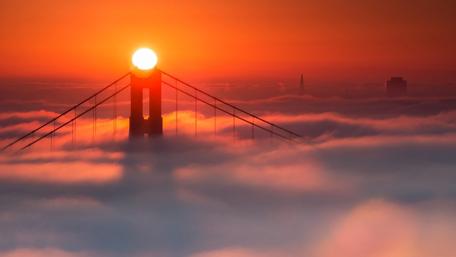 Golden Horizon Embraced by Foggy Dusk wallpaper