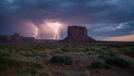 Mitchell Butte - Monument Valley, Oljato wallpaper