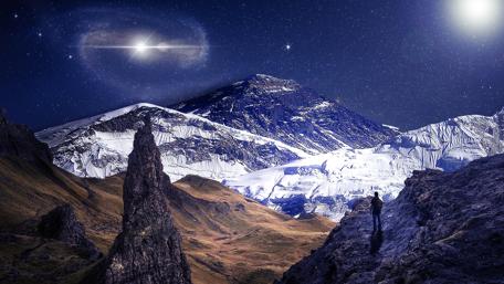 Looking up at the mountains wallpaper