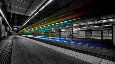 Colorful light trails wallpaper