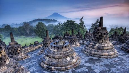 Borobudur Buddhist temple wallpaper