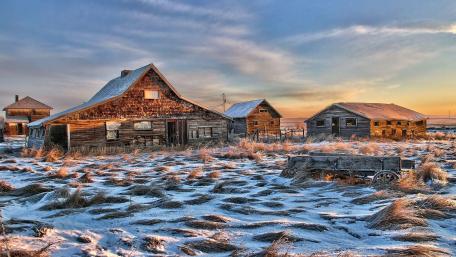 Winter Serenity in a Rural Village wallpaper