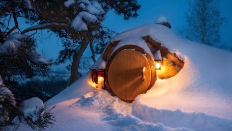 Hobbiton in winter wallpaper