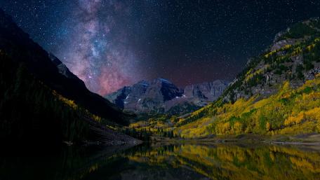 Maroon Bells at night wallpaper