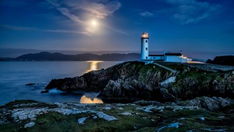Fanad Lighthouse at dusk wallpaper