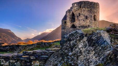 Dolbadarn Castle wallpaper