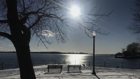 Sunlight with snow wallpaper