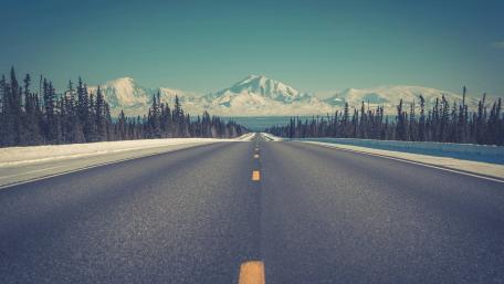 Winter highway wallpaper
