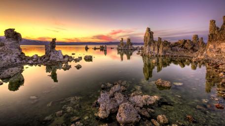Mono Lake (Mono Lake Tufa State Natural Reserve) wallpaper