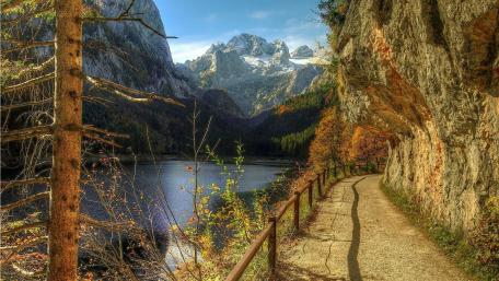 Lake in the deep valley wallpaper