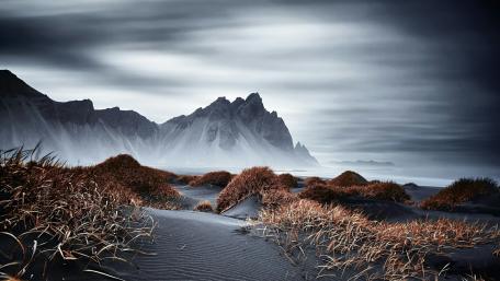 Stokksnes peninsula (Vatnajokull National Park) wallpaper