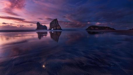Archway Islands and Wharariki Beach, Golden Bay wallpaper