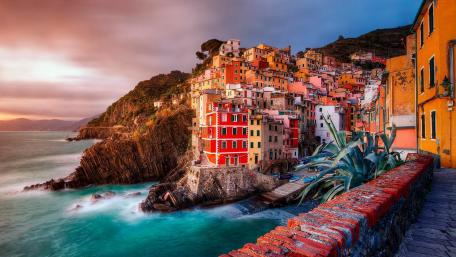 Manarola, Italy wallpaper