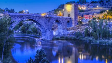 Twilight Serenity at San Martin's Bridge wallpaper