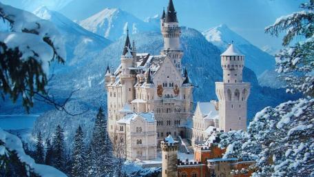 Neuschwanstein Castle wallpaper