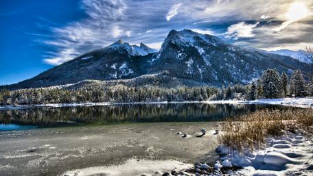 Majestic Winter Mountain Reflections wallpaper