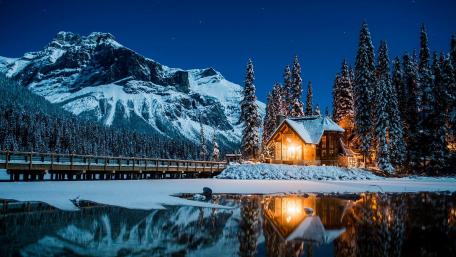 Emerald Lake at night wallpaper