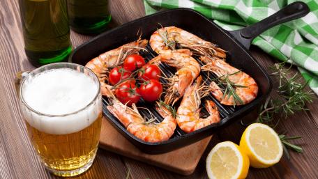 Shrimp with beer wallpaper