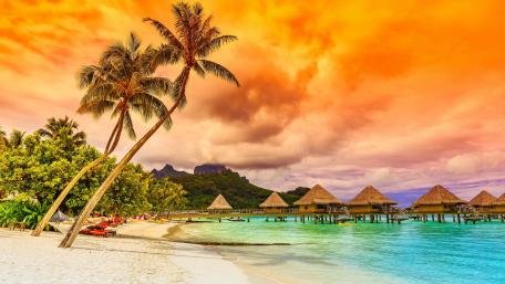 Overwater bungalows wallpaper