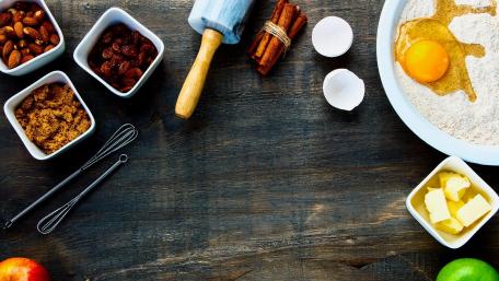 Cooking table wallpaper