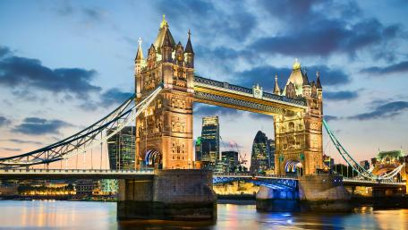 Tower Bridge over Thames wallpaper