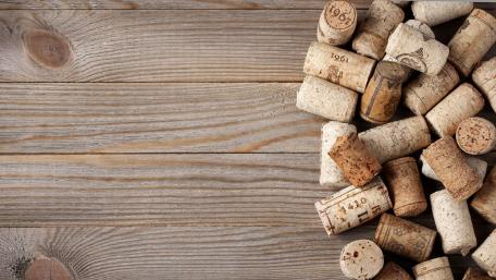 Corks on Wood Planks wallpaper