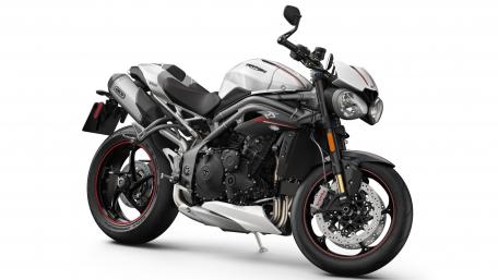 Powerful Triumph Motorcycle Wallpaper for Enthusiasts wallpaper