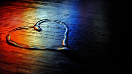 Expression of love wallpaper