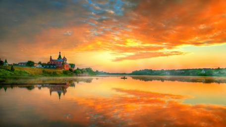 Staraya Ladoga ancient city and Volkhov River wallpaper