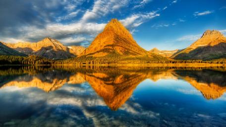 Swiftcurrent Lake Mount Grinnell reflection (Glacier National Park) wallpaper