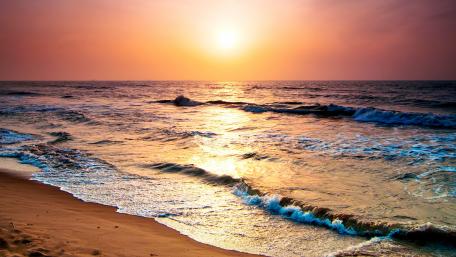 Sunset over the waters wallpaper