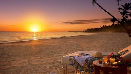Sunset on the beach wallpaper