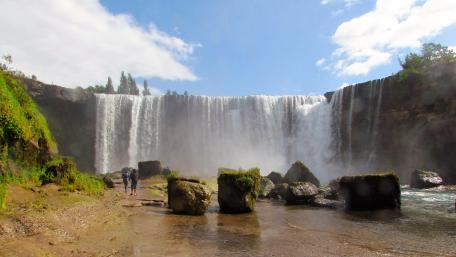 Wasserfall (Waterfall) wallpaper