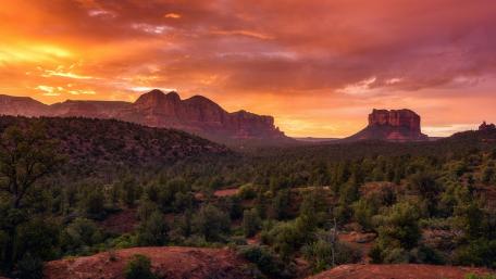 Majestic Sunset Over Mountain Landscape wallpaper