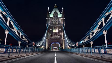 Tower Bridge at night (London) wallpaper