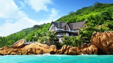 Hotel at Anse Patates, La Digue, Seychelles wallpaper