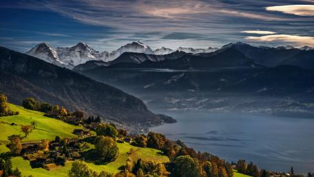 Lake Thun (Switzerland) wallpaper