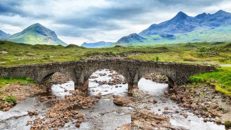 Ancient bridge wallpaper